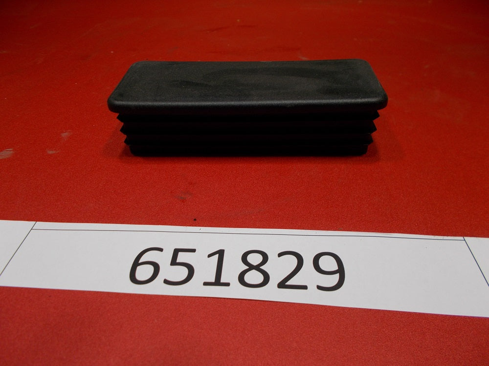 ПЛАСТИКОВАЯ ЗАГЛУШКА-ТРУБКА ЧЕРНОГО ЦВЕТА (2 X 5), 245's '05