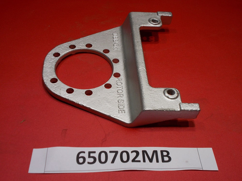 КРОНШТЕЙН ДЛЯ КРЕПЛЕНИЯ СУППОРТА К СТУПИЦЕ ДИСКА С 6 ВЫСТУПАМИ DEEMAXX