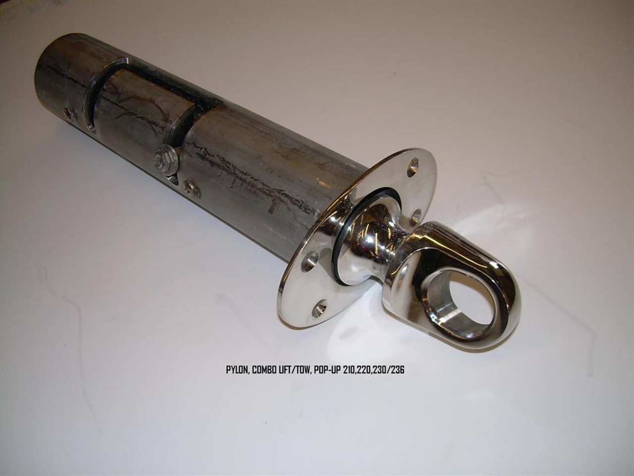 КОМБИНИРОВАННЫЙ ПОДЪЕМНИК НА ПИЛОНЕ/ВЫДВИЖНОЙ БУКСИР