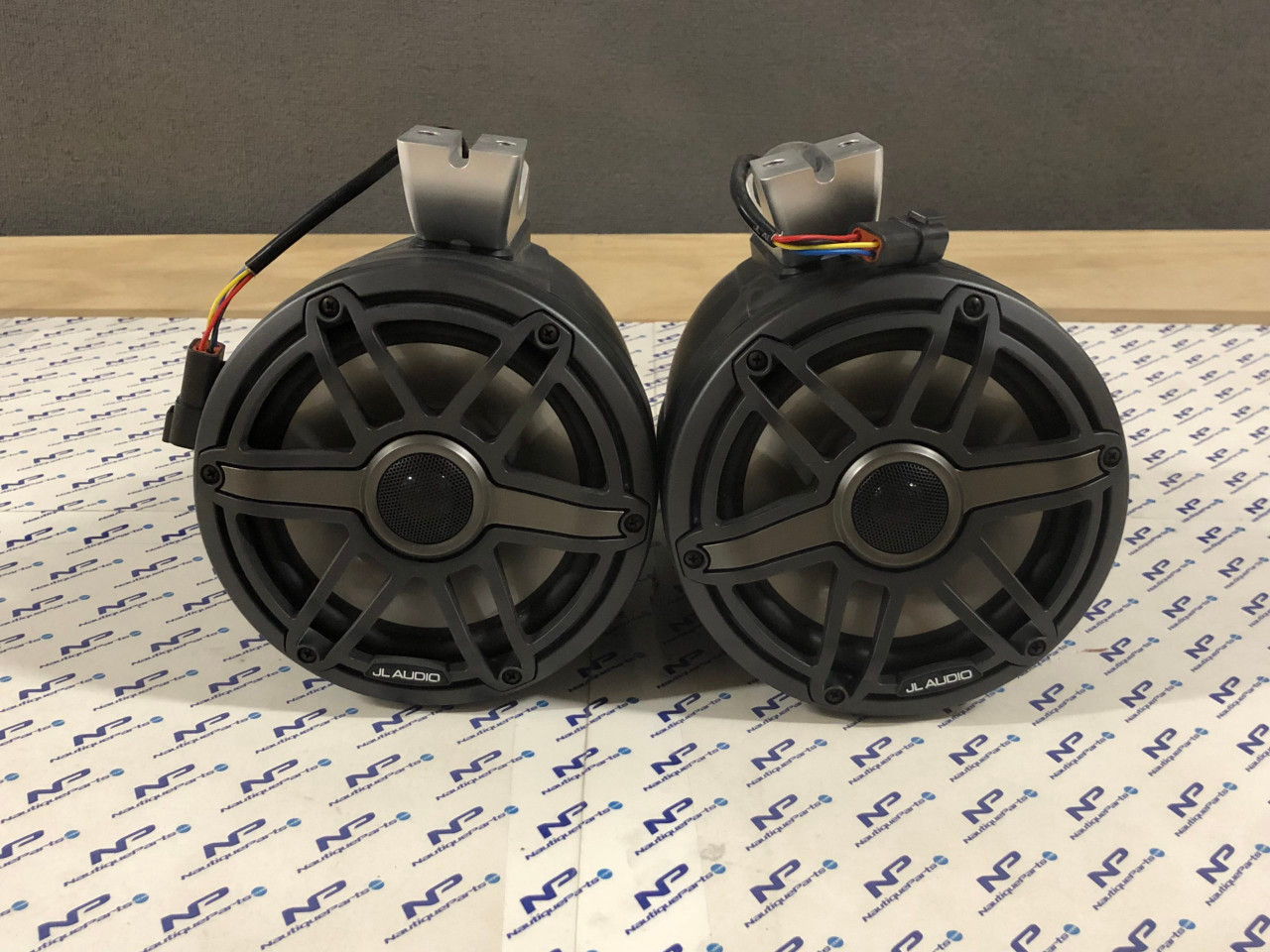 БАШЕННЫЙ ДИНАМИК 8,8 М6 Вт/КАНИСТРА