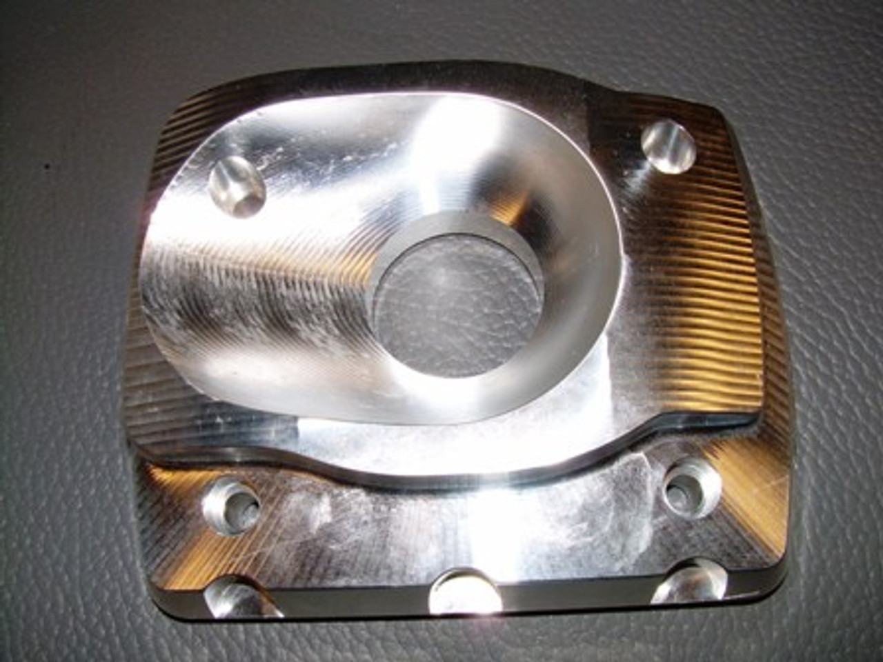 ЗАДНЯЯ ОПОРА БАШНИ