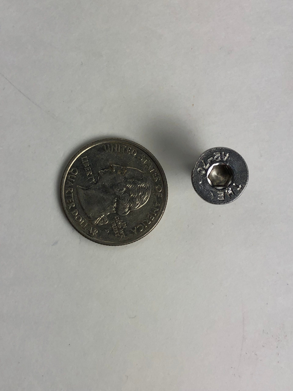 ВИНТ РУЛЕВОГО КОЛЕСА С ПЛОСКОЙ ГОЛОВКОЙ