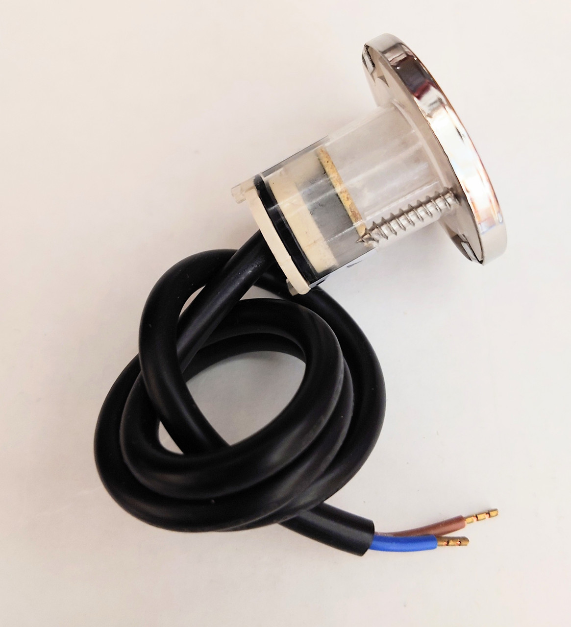 Любезно предоставленный светильник, круглый, светодиодный 2012 года выпуска и старше - доступны варианты цветов.