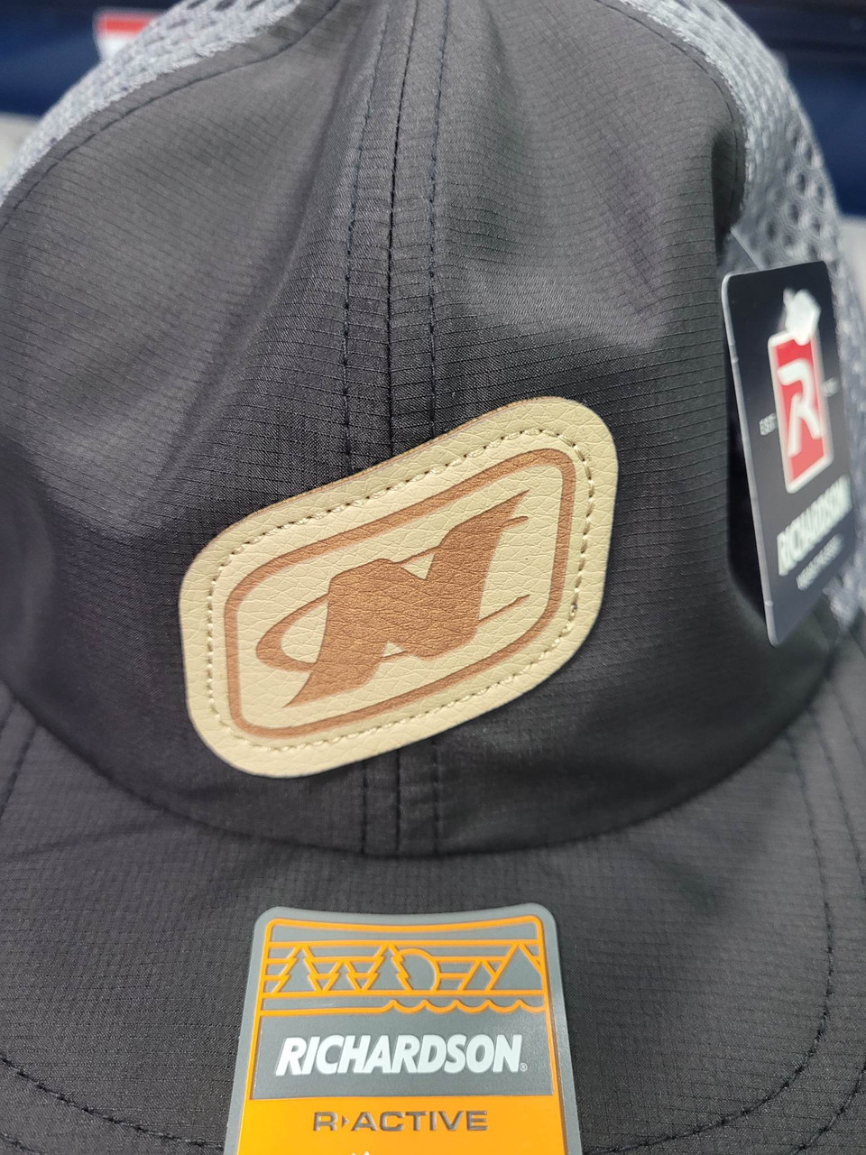 Складываемая бейсболка с наборным логотипом Nautique и нашивкой из искусственной кожи