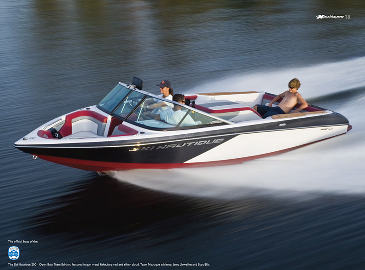 Ski Nautique 200 с закрытым и открытым носом с 2010 года по настоящее время