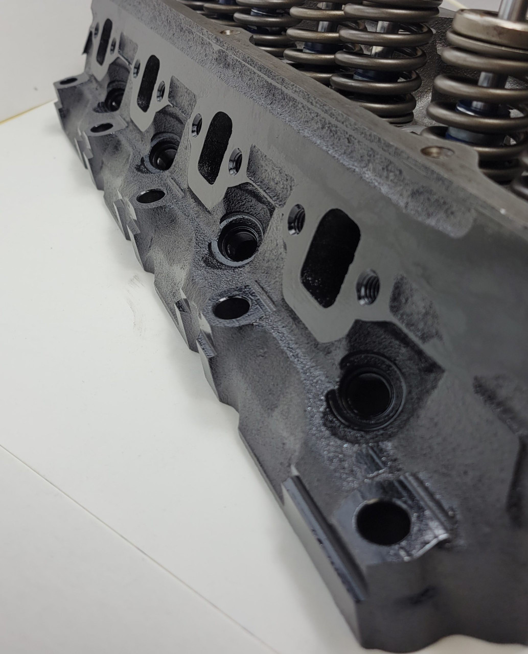 ГОЛОВКА БЛОКА ЦИЛИНДРОВ МОЩНОСТЬЮ 351 Вт