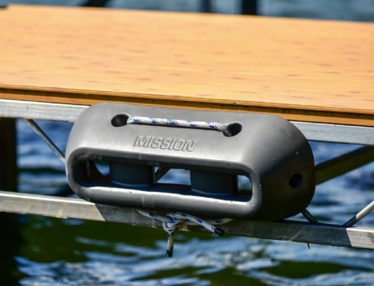 ЗНАЧОК лодочного крыла