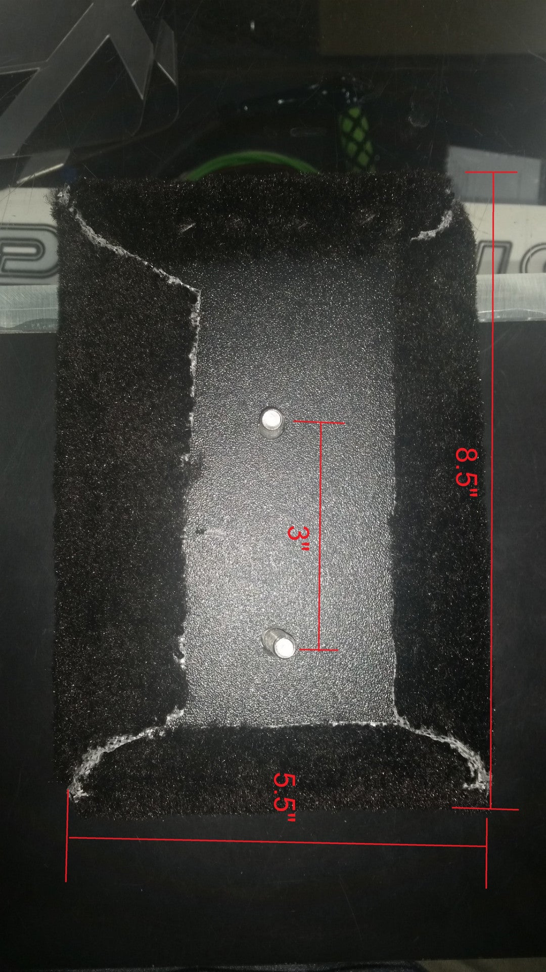 НАКЛАДНОЙ ПРИЦЕП V-ОБРАЗНЫЙ БЛОК с ЧЕРНЫМ КОВРОМ W.O. - КОМПЛЕКТ