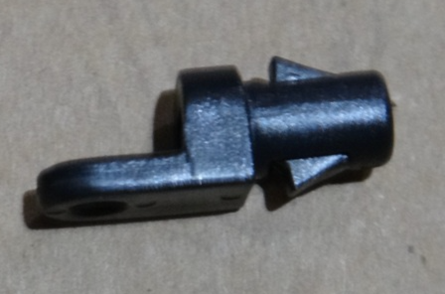 Конец ремешка, Резьбовое ушко, Пластик, для полиэтиленового шнура 1/4