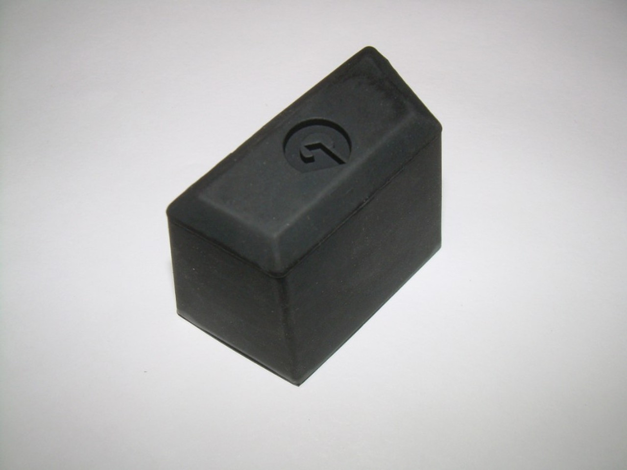 бампер windhield на клеевой основе с вырезом "G", ЧЕРНЫЙ