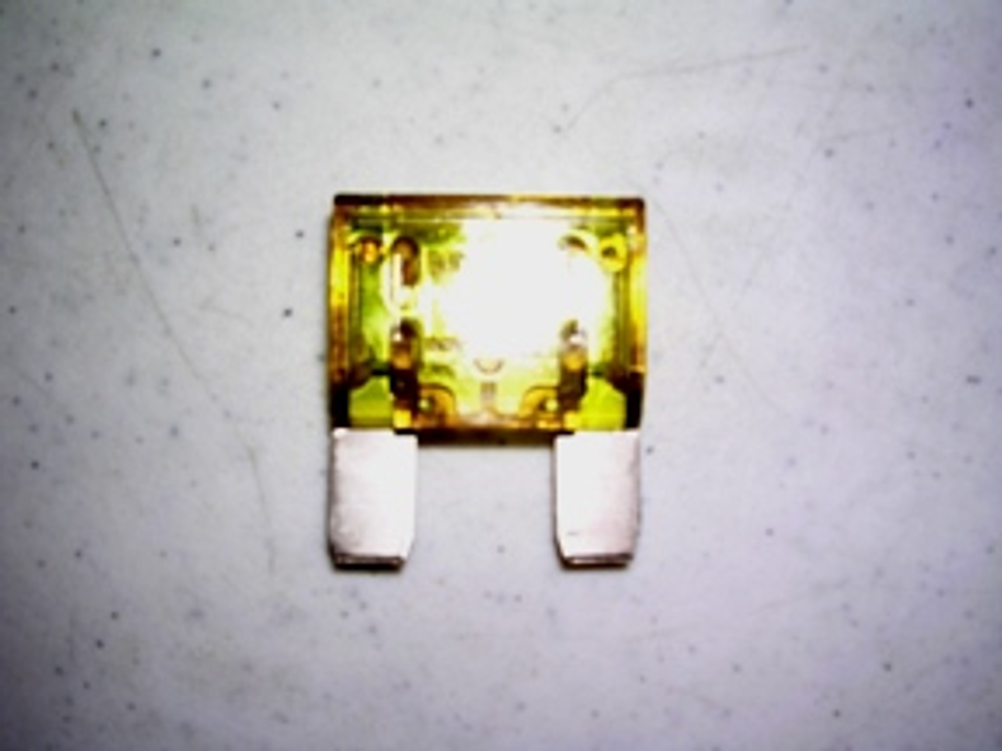 Максимальный предохранитель на 20 Ампер