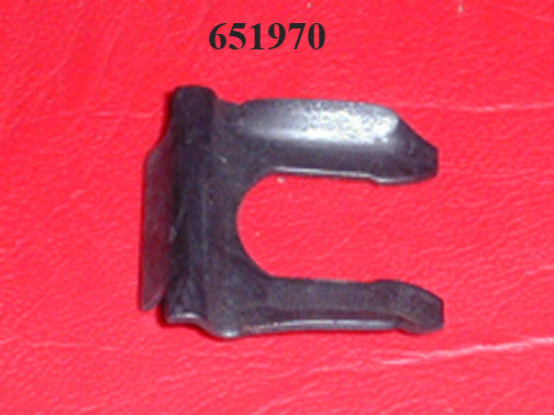 ЗАЖИМ ДЛЯ ТОРМОЗНОГО ШЛАНГА 2012 