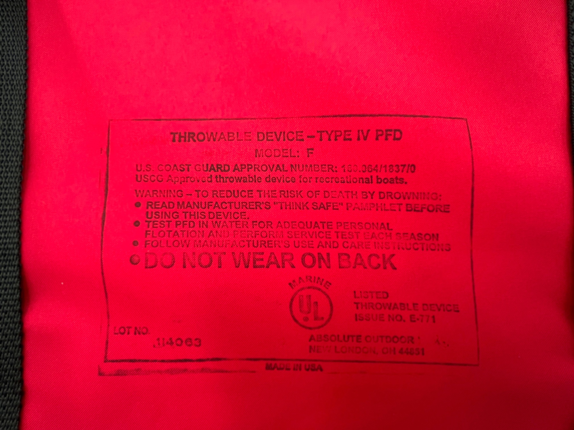 Выбрасываемое персональное флотационное устройство типа IV