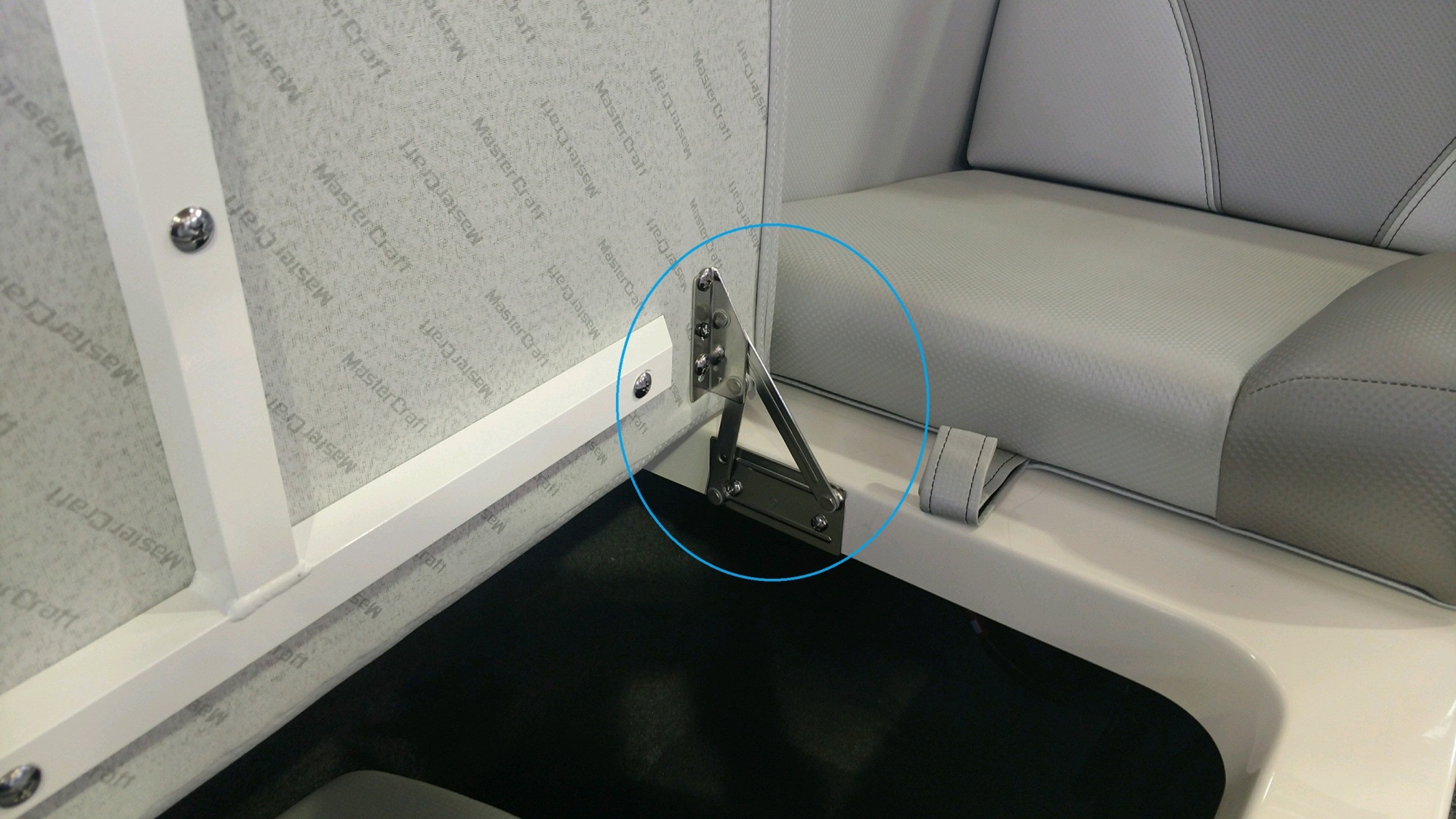 ПОРТОВЫЙ САЛОН СО СКРЫТОЙ ПЕТЛЕЙ X46