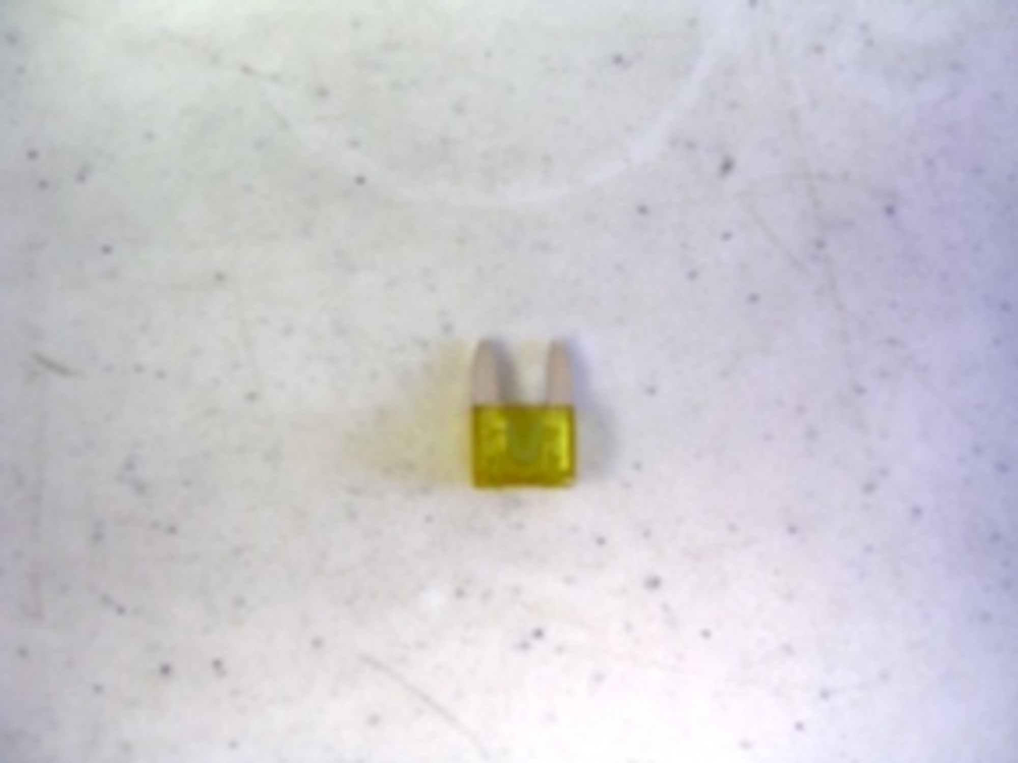 Вставной предохранитель (Мини) на 20 Ампер