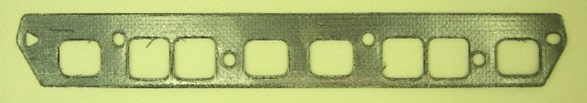 Прокладка выпускного коллектора MerCruiser к головке блока цилиндров