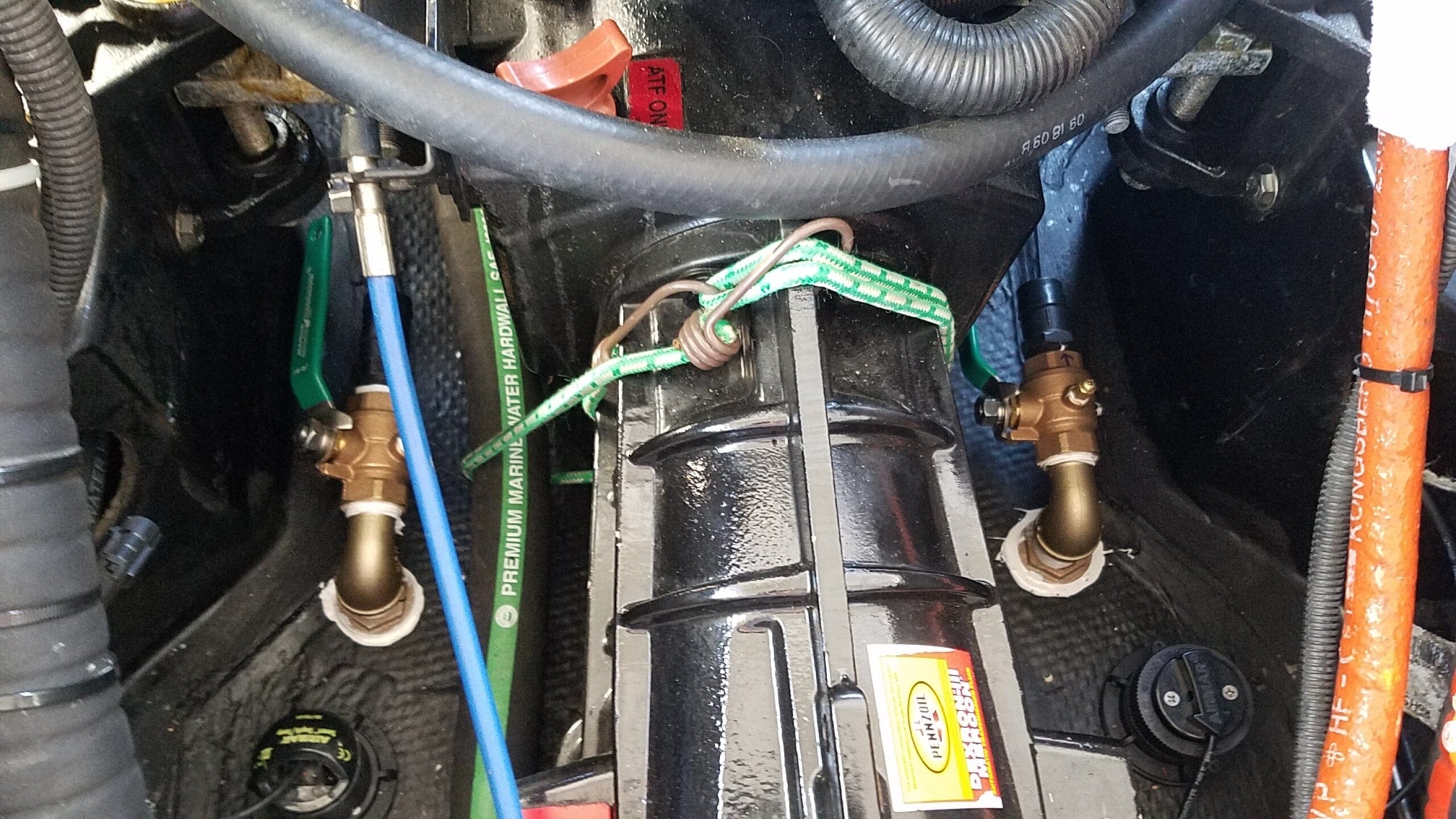 Бронзовый уличный локоть Вейкмейкеров